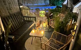 Beautiful Haven,Tower Bridge Rd